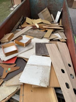 Kontajner na drevný odpad